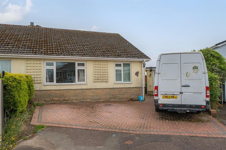 Click the photo for more details of Athelstan Close, Axminster, Devon