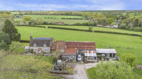 Click the photo for more details of Newlands Lane, Stoke Row