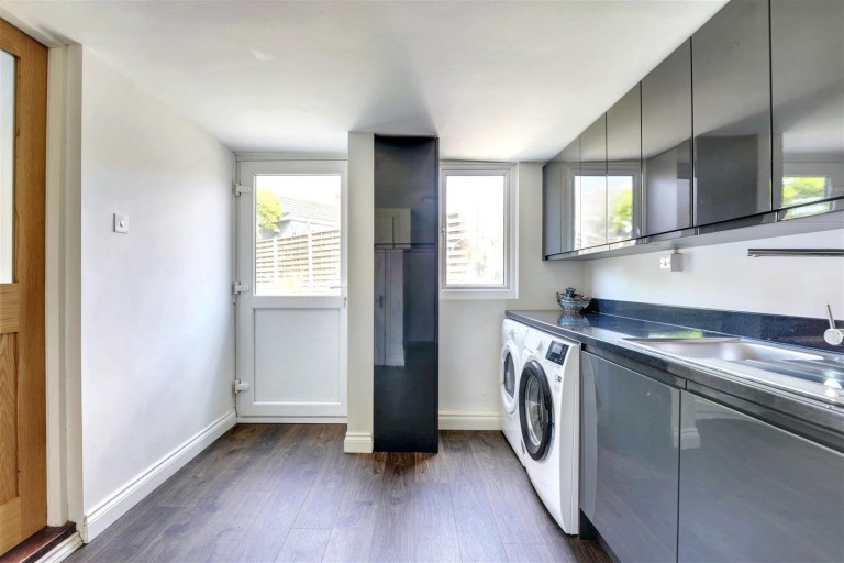 Images for Guelphs Lane, Thaxted, Dunmow