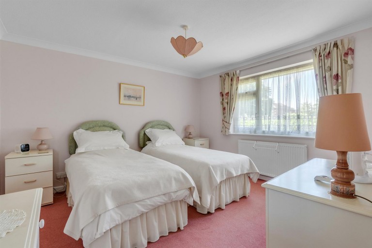 Images for The Chase, Honiton