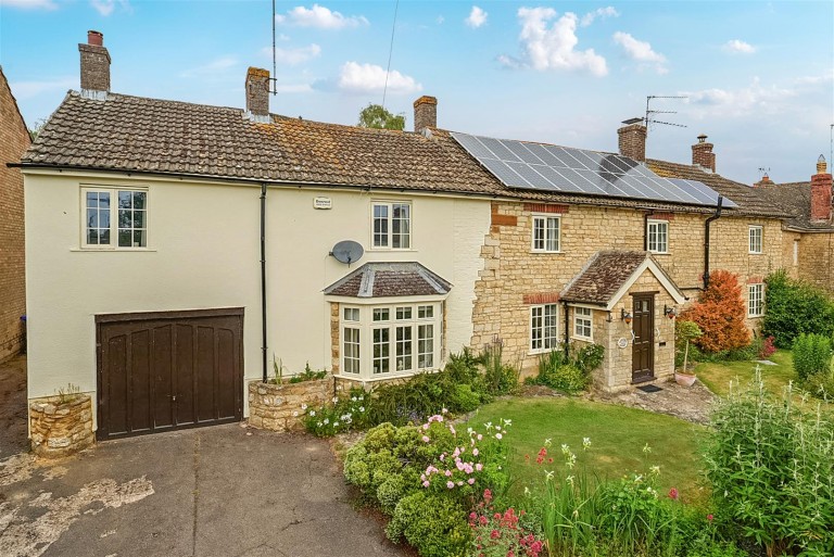 Images for Careys Road, Pury End, NN12