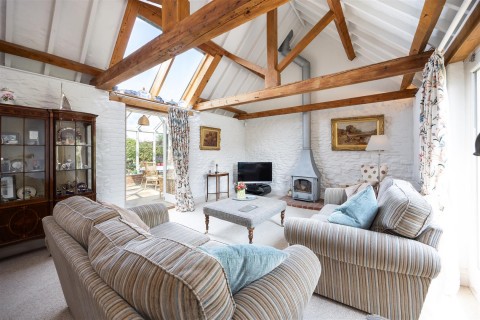 Click the photo for more details of Wellow, Isle of Wight