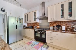 Images for 93 Hendford Hill, Yeovil
