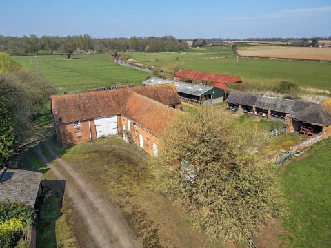 Click the photo for more details of Priory Road, Wolston, CV8