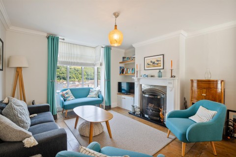 Click the photo for more details of Sandquay Road, Dartmouth