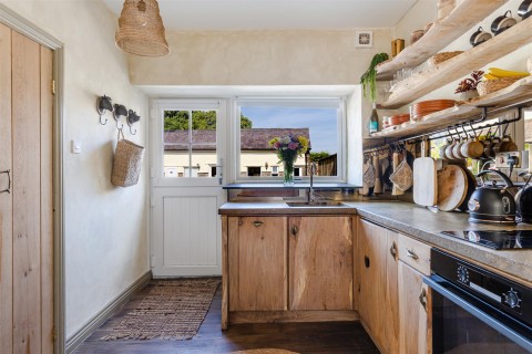 Click the photo for more details of Halwell, Totnes