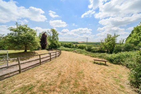 Click the photo for more details of Newton Tracey, Barnstaple