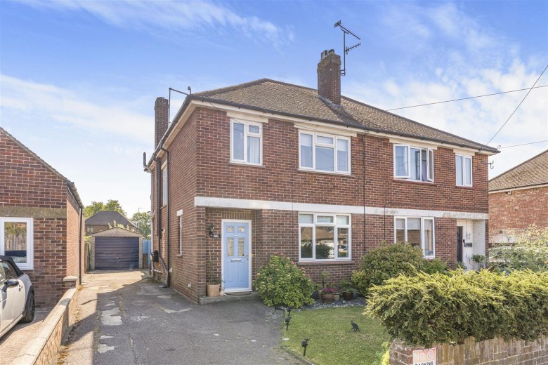 Click the photo for more details of Cheney Road, Banbury