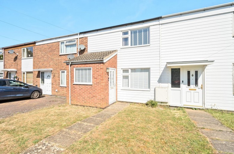 Click the photo for more details of Burns Road, Daventry, NN11