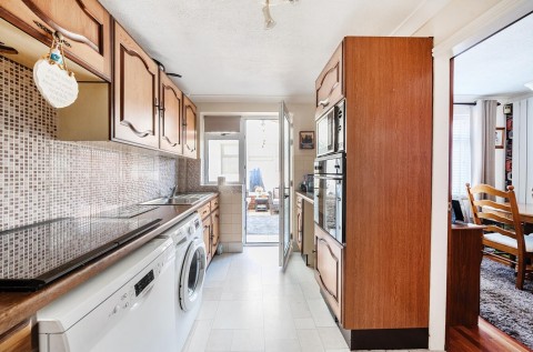 Click the photo for more details of Burns Road, Daventry, NN11