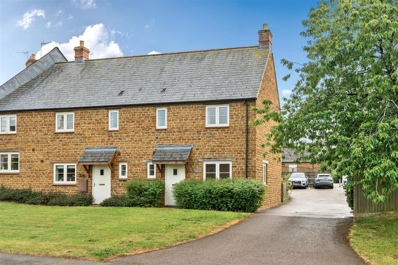 Click the photo for more details of Canons Ashby Road, Moreton Pinkney, NN11