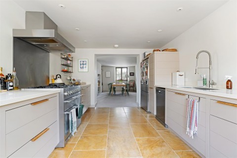 Click the photo for more details of Stow On The Wold, Gloucestershire
