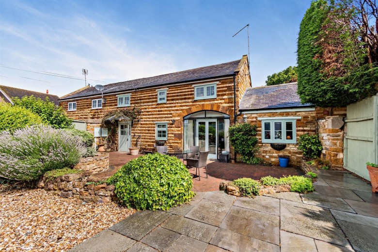 Click the photo for more details of Church Close, Caldecott, Market Harborough