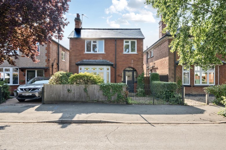 Click the photo for more details of Slade Road, Rugby, CV21