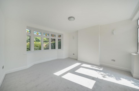Click the photo for more details of Slade Road, Rugby, CV21