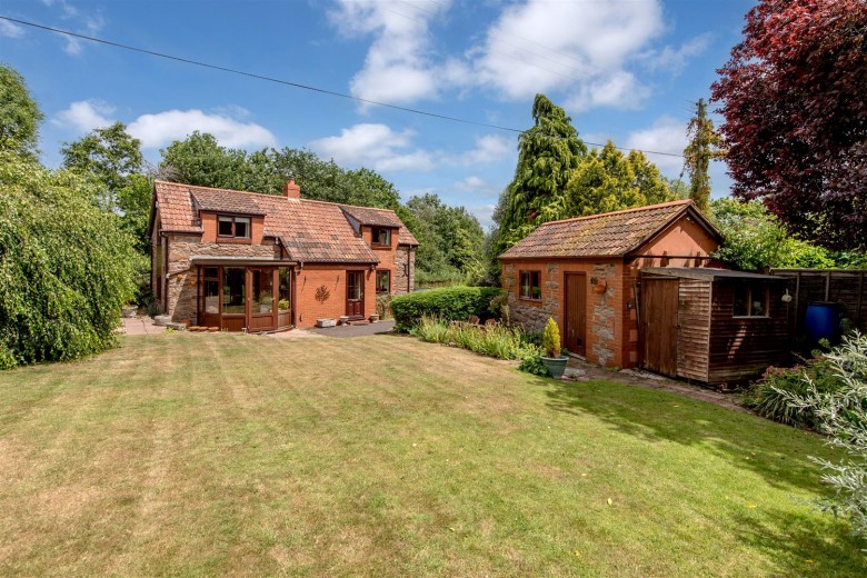 Click the photo for more details of Thurloxton, Taunton