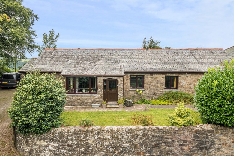 Click the photo for more details of The Linhay, Bratton Fleming, Barnstaple