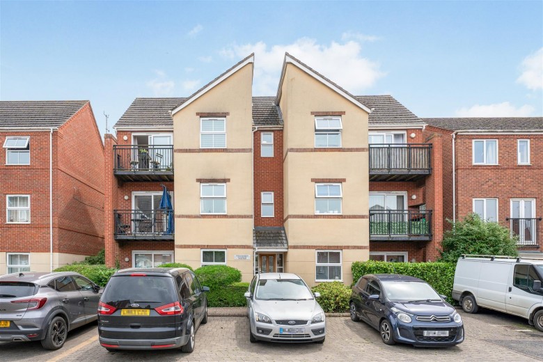 Click the photo for more details of Verney Road, Banbury