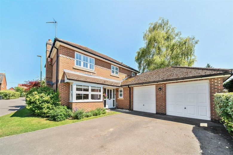 Click the photo for more details of Hallett Close, Wantage, Oxfordshire, OX12