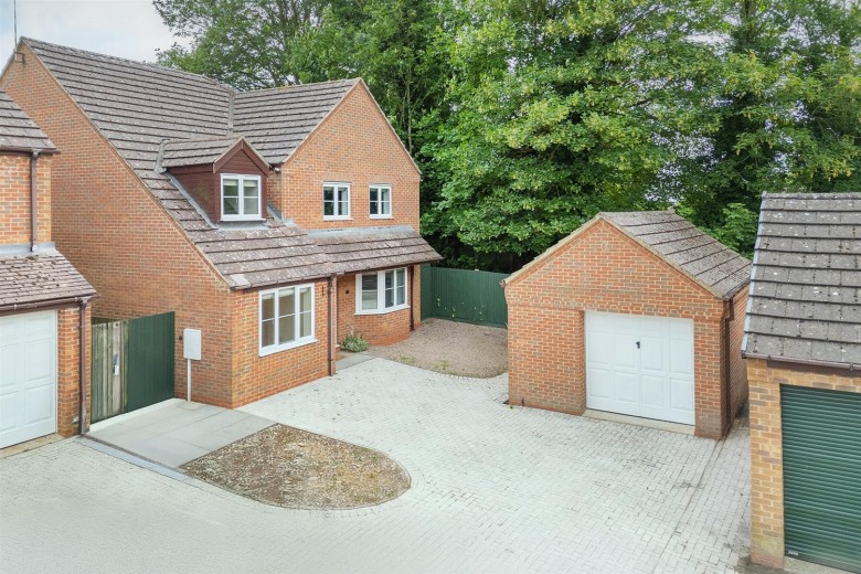 Click the photo for more details of The Sycamores, South Kilworth, LE17