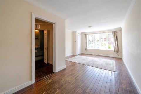Click the photo for more details of Simons Walk, Pattishall, NN12
