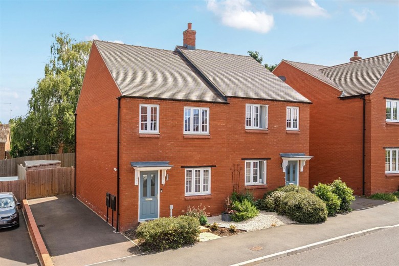 Click the photo for more details of Saxon Way, Towcester, NN12