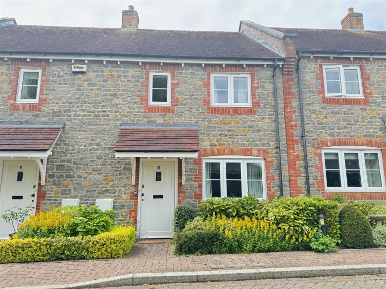 Click the photo for more details of Stapleford Court, Stalbridge, Sturminster Newton