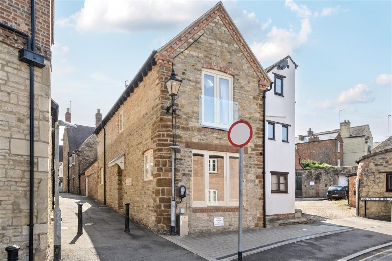 Click the photo for more details of Castle Lane, Towcester, NN12
