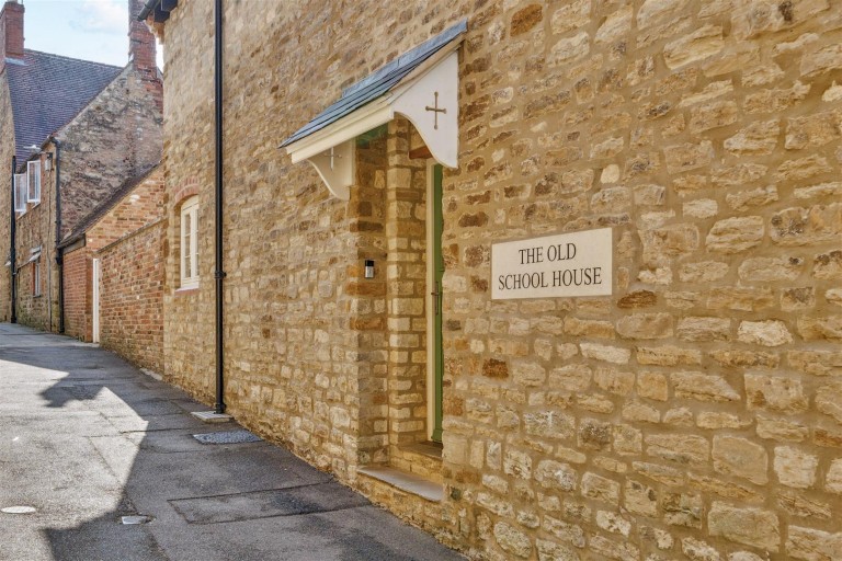 Images for Castle Lane, Towcester, NN12