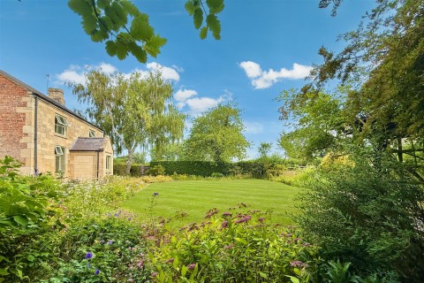 Click the photo for more details of Low Fields, Fulbeck