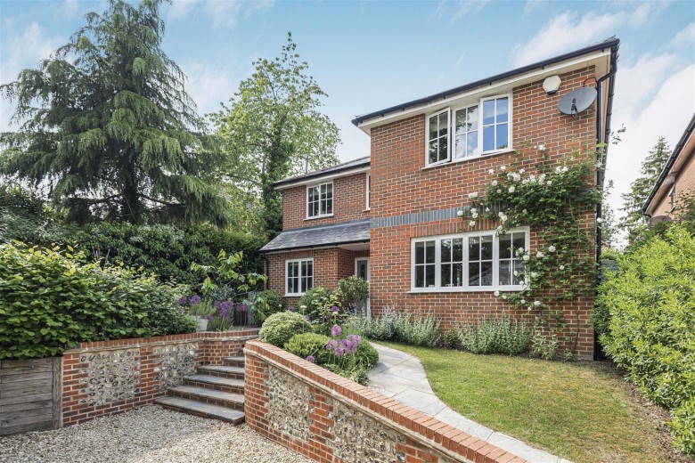 Click the photo for more details of Gated Private Development, Sonning Common