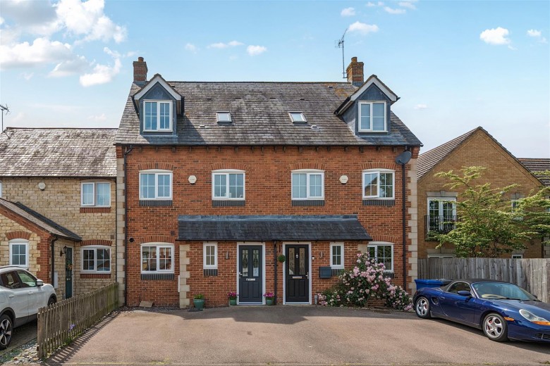 Click the photo for more details of The Old Woodyard, Silverstone, NN12