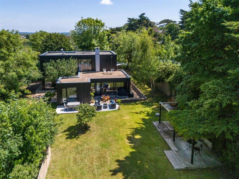 Click the photo for more details of Totland Bay, Isle of Wight