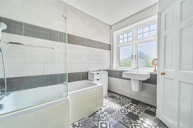 Images for Dunheved Road, Launceston