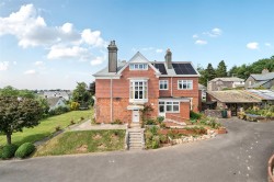 Images for Dunheved Road, Launceston