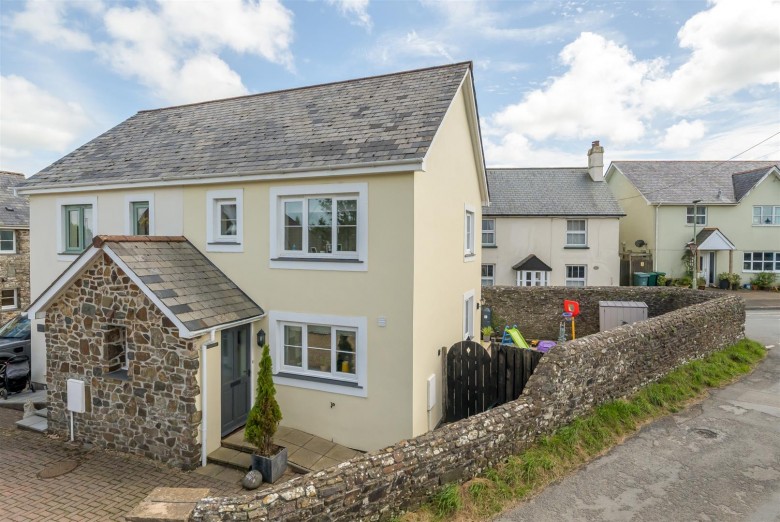Click the photo for more details of Parkham, Bideford