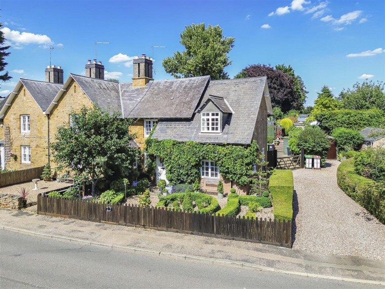 Click the photo for more details of Sywell, Northampton, NN6