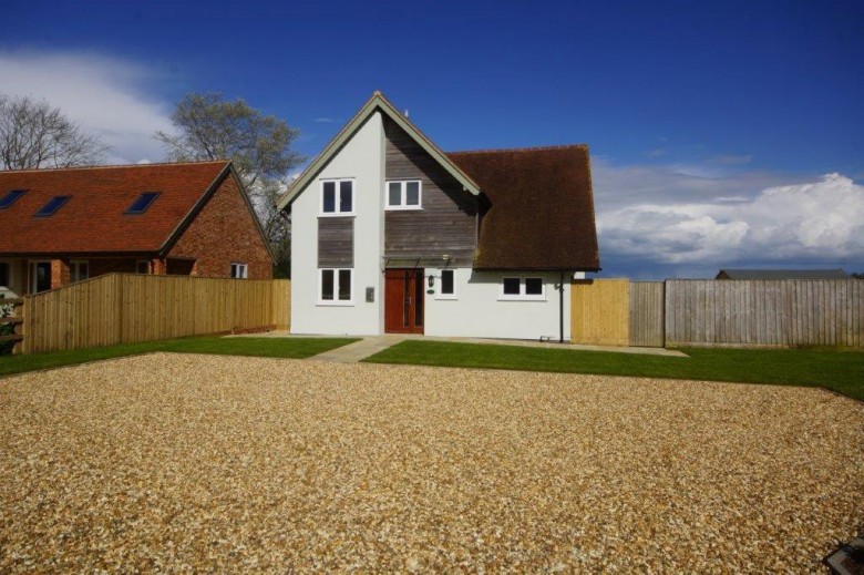 Click the photo for more details of Charney Bassett, Oxfordshire