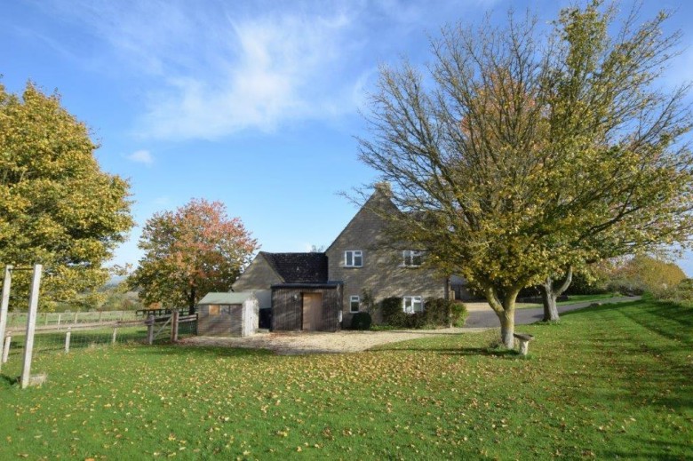 Click the photo for more details of Nr. Milton-under-Wychwood, Oxfordshire
