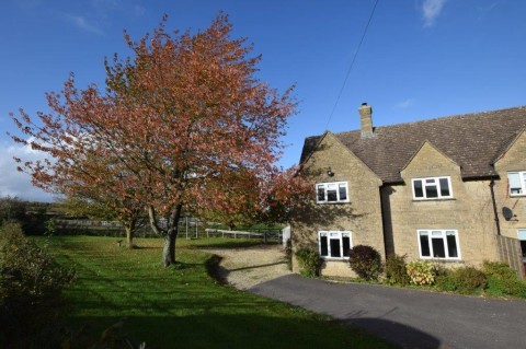 Click the photo for more details of Nr. Milton-under-Wychwood, Oxfordshire