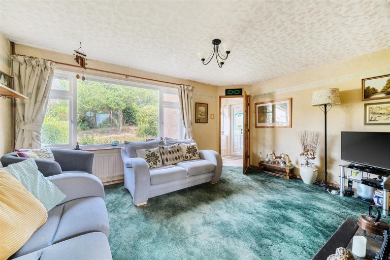 Images for Holyoake Drive, Heather, LE67