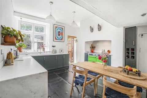Click the photo for more details of Avonwick, South Brent