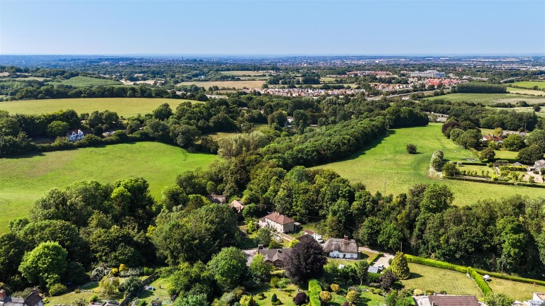 Images for Badbury, Swindon