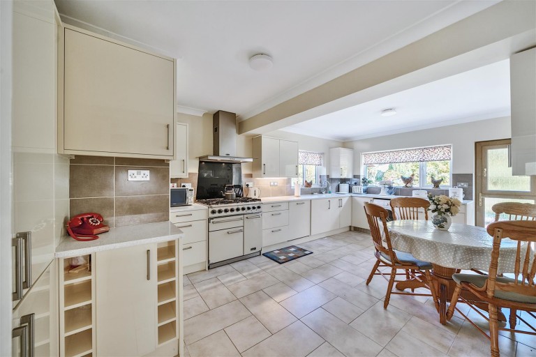 Images for Badbury, Swindon