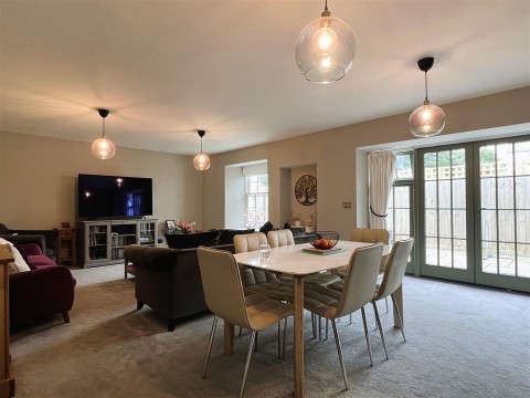 Click the photo for more details of South Molton