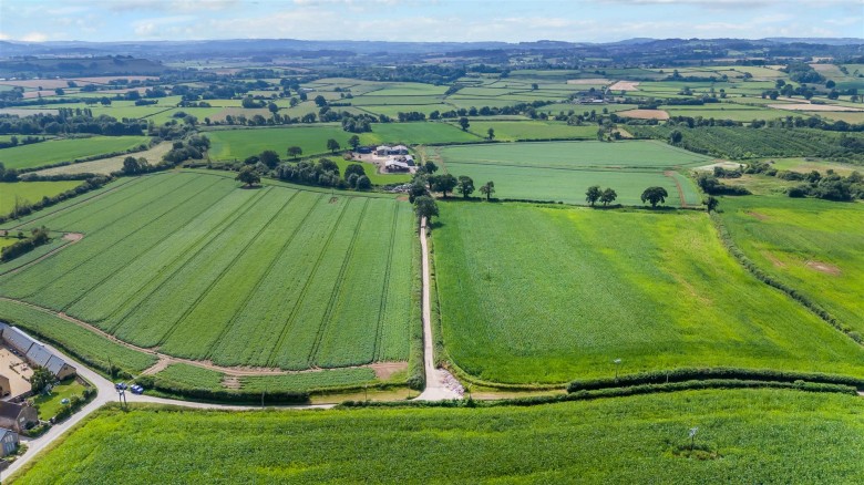 Click the photo for more details of Yeabridge, South Petherton