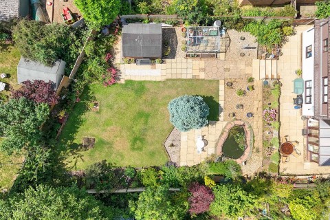 Click the photo for more details of Badby Road West, Daventry, NN11