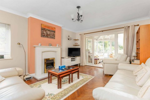 Click the photo for more details of Badby Road West, Daventry, NN11