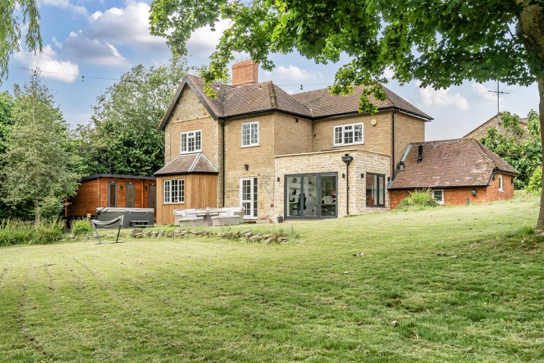 Click the photo for more details of Potterspury Lodge, Potterspury, NN12