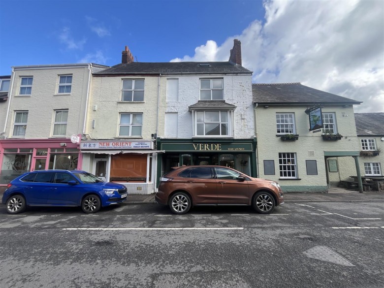 Click the photo for more details of South Street, Wellington